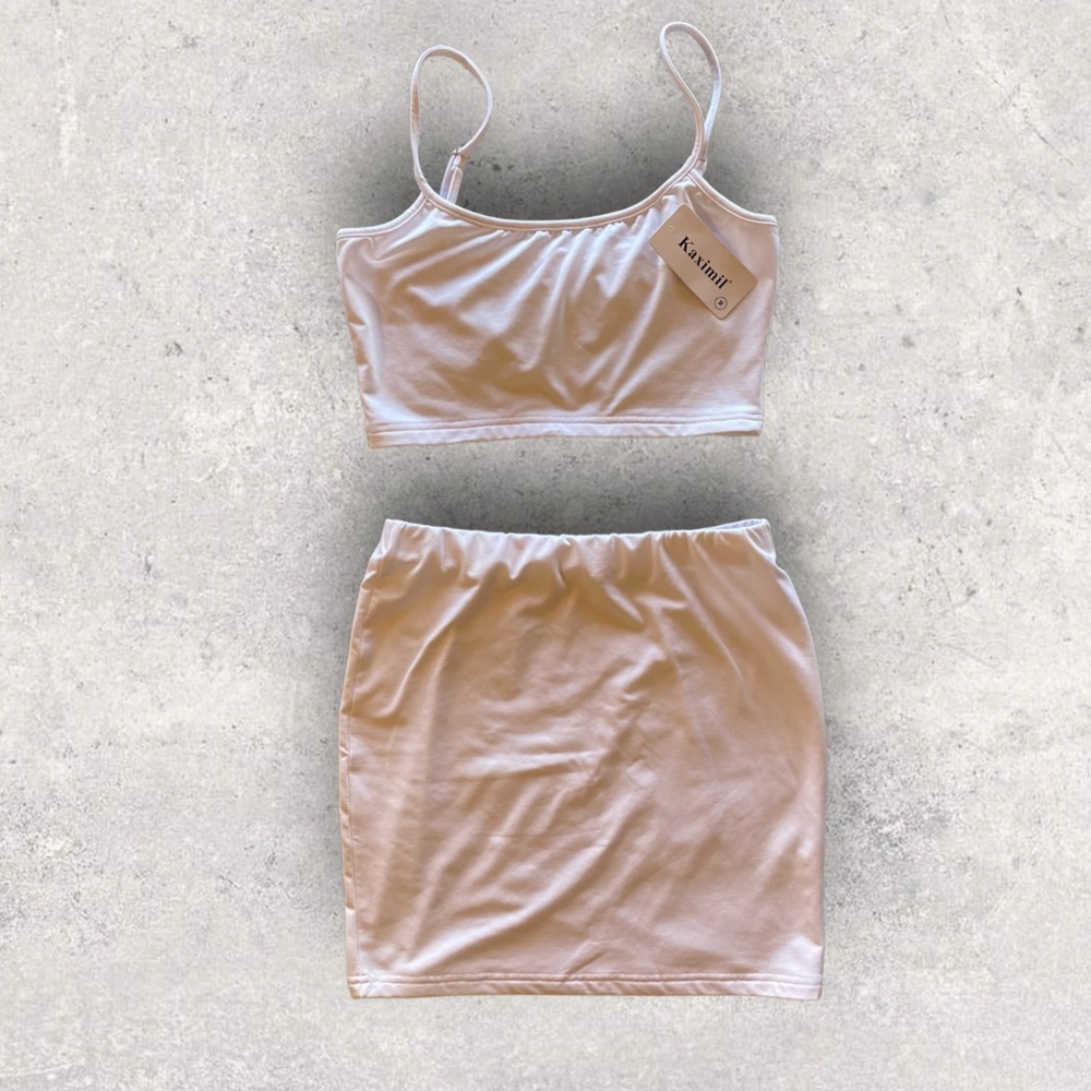 NWT White Top & Skirt Elastic Waist Size Medium Adjustable Straps Comfortable!